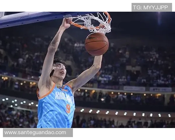 黄伟专访：从球场新星到篮球传奇的成长之路回顾